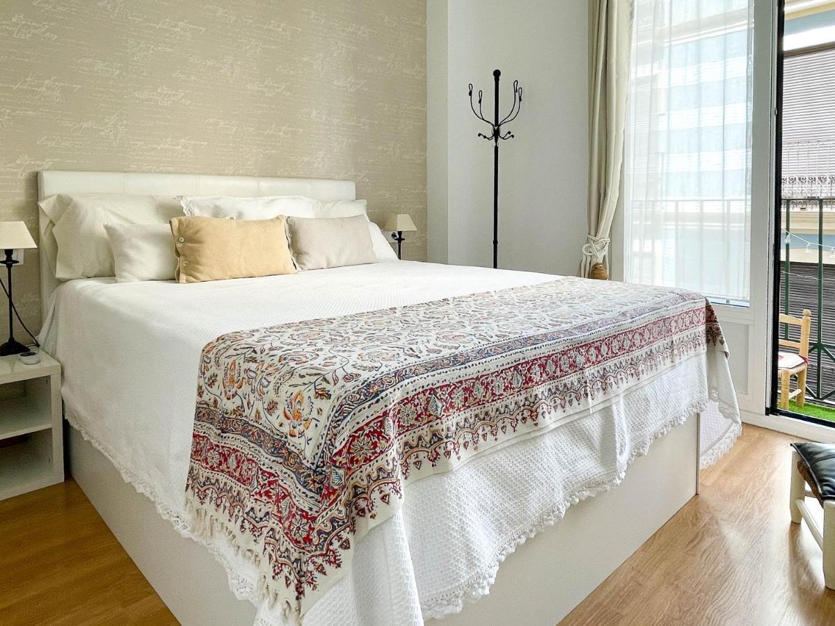 Apartamento Con Mucho Encanto En Pleno Centro Alicante Bagian luar foto