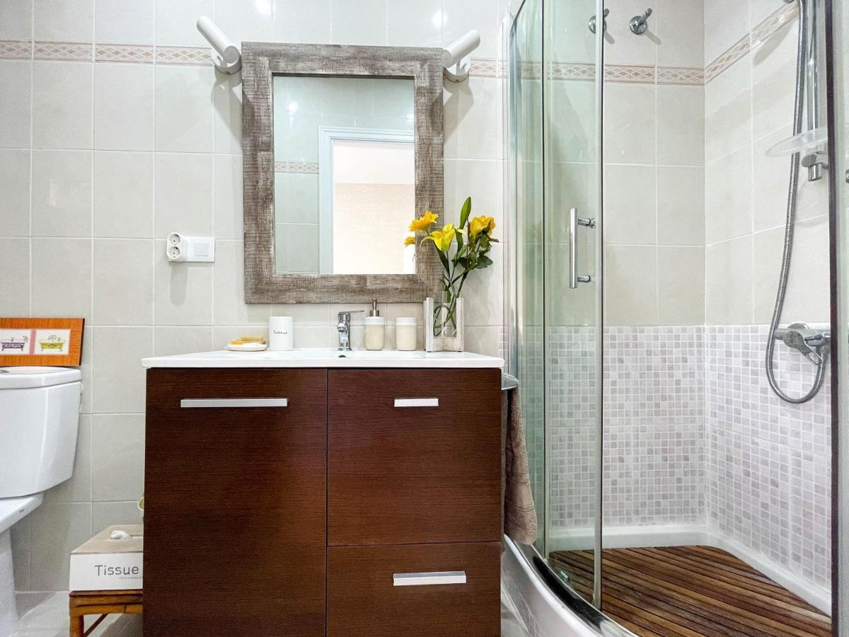 Apartamento Con Mucho Encanto En Pleno Centro Alicante Bagian luar foto